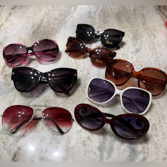 Sunglasses Bundle of 8 | Assorted Styles & Colors - Picture 2 of 4